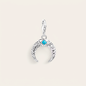 VINTAGE TOOTH CHARM - SILVER